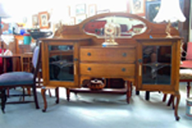 Ring Road Antique Centre - Accommodation Directory